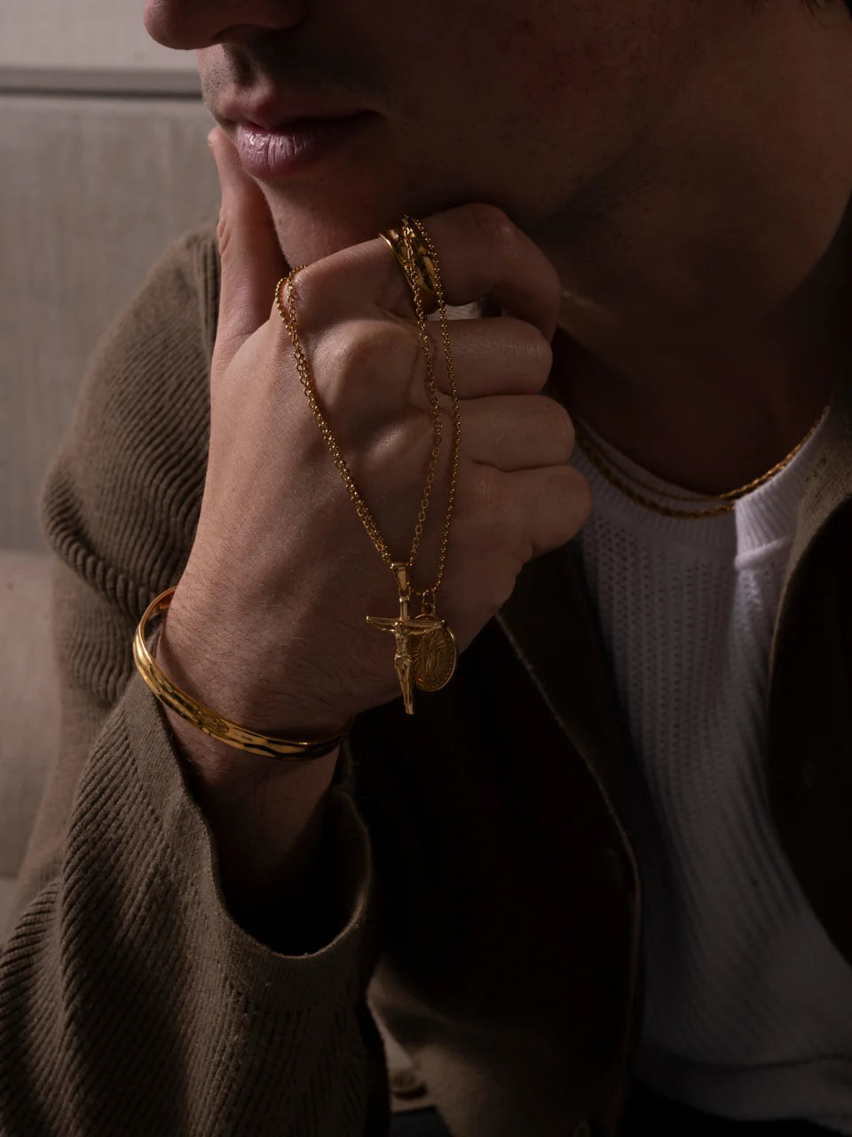 CADENA CON CRUCIFIJO