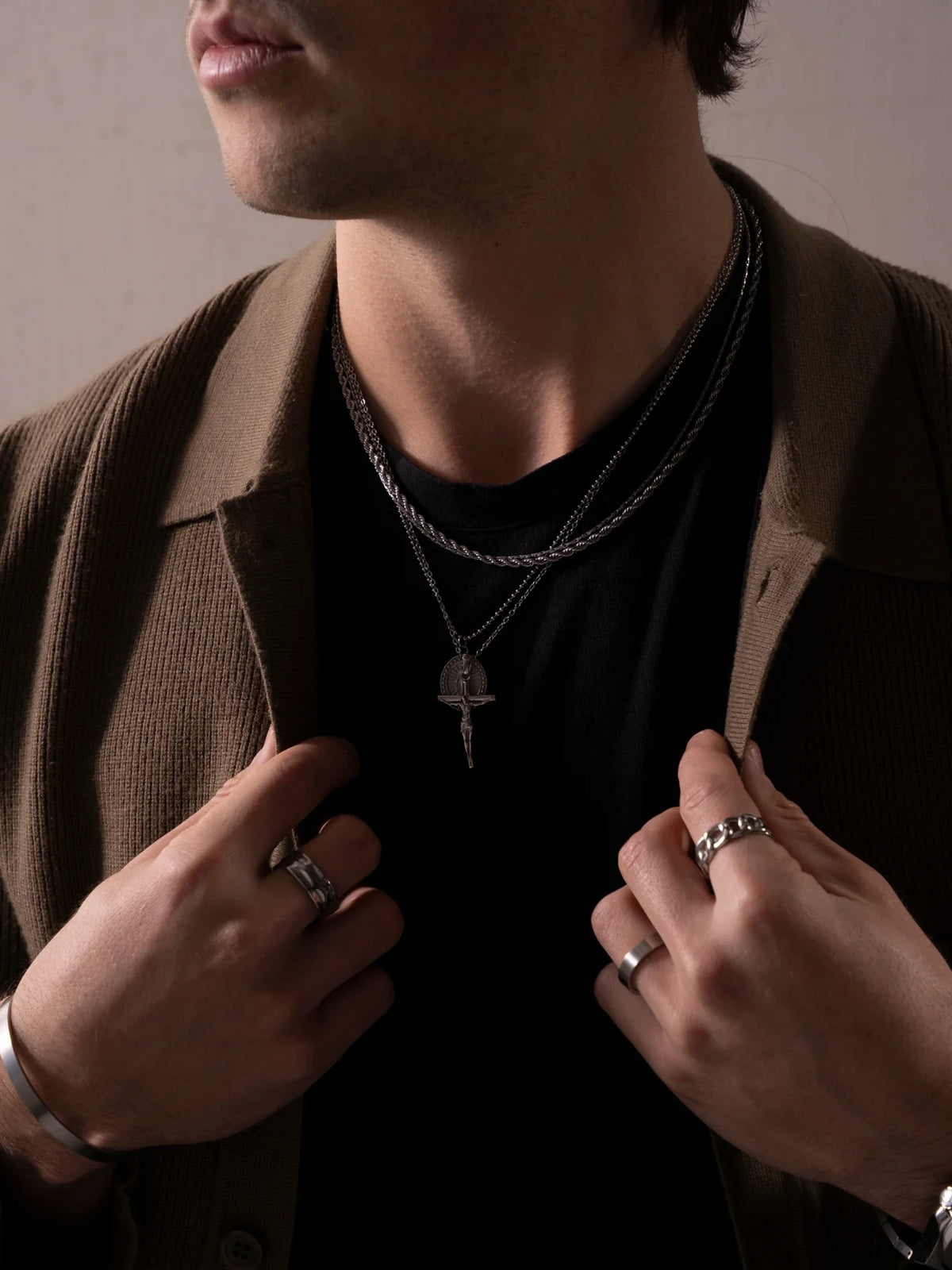 CADENA CON CRUCIFIJO