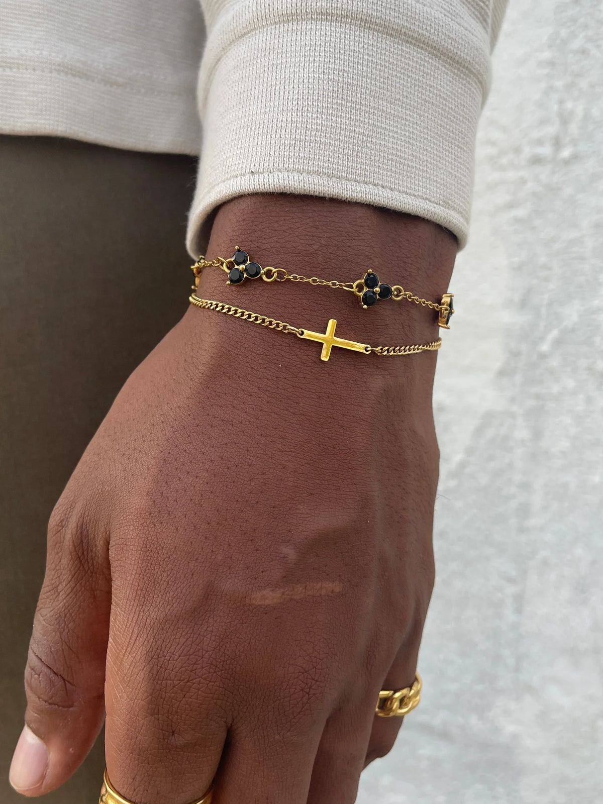 PULSERA CON CRUZ | Plata