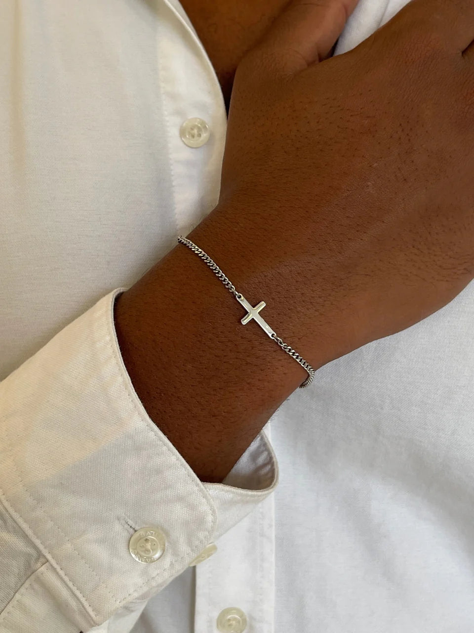 PULSERA CON CRUZ | Plata