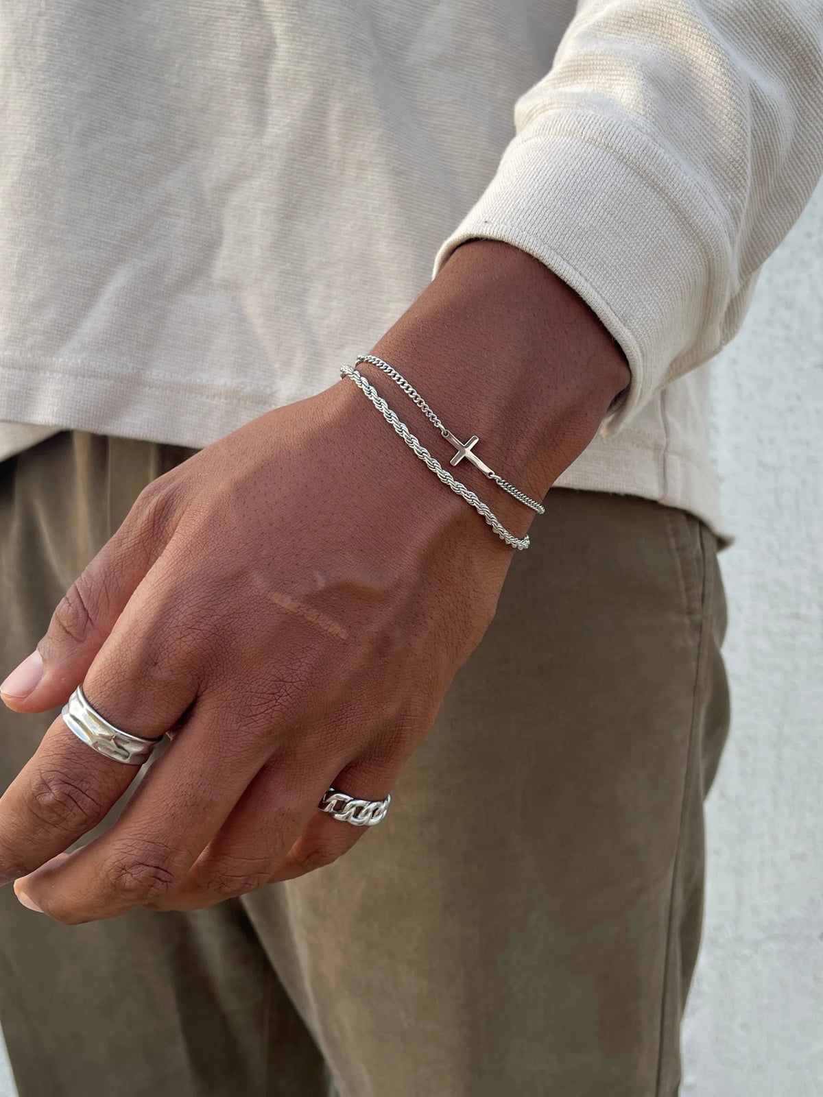 PULSERA CON CRUZ | Plata
