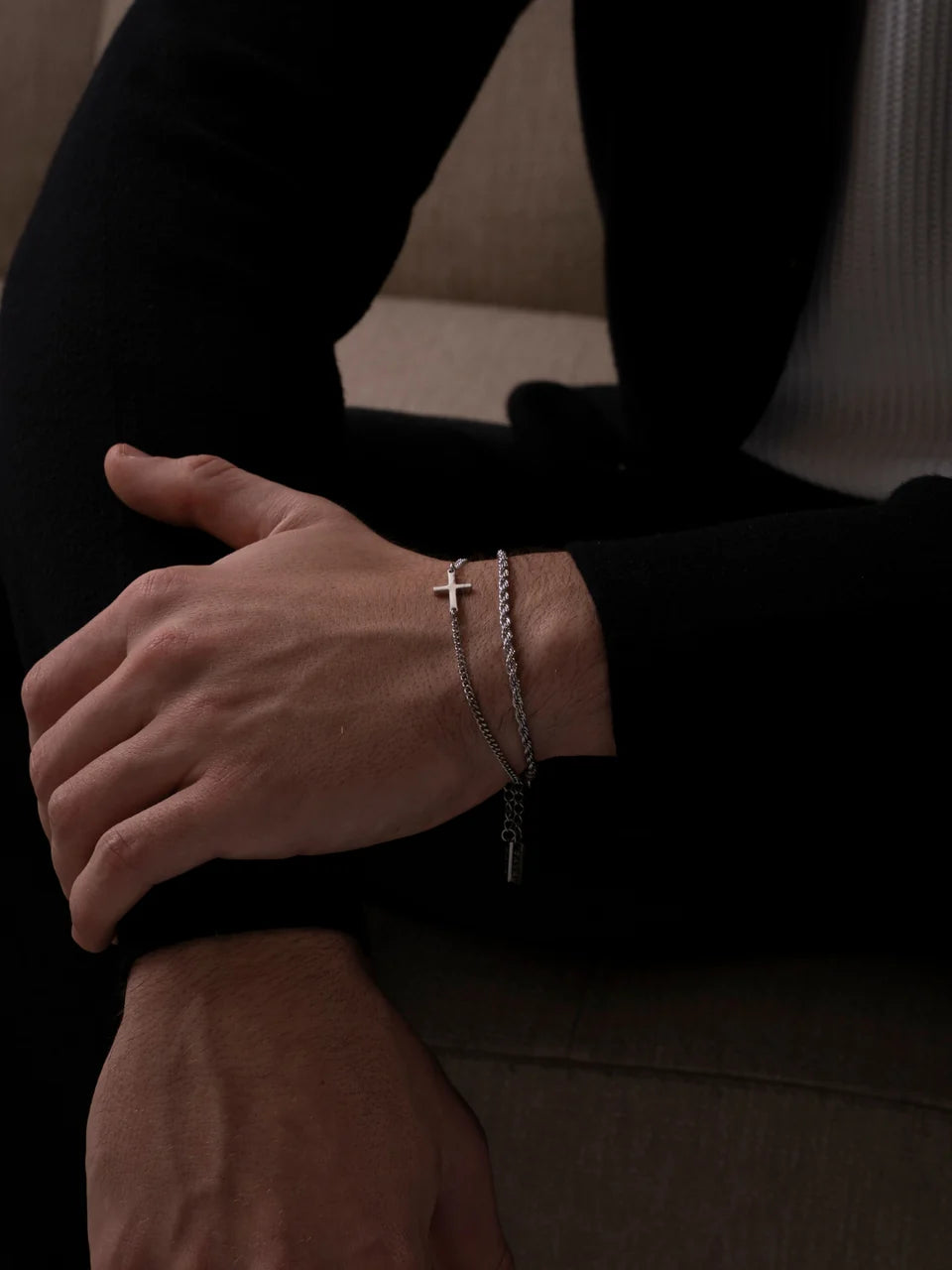 PULSERA CON CRUZ | Plata